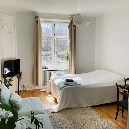 Bright One-Room Studio In The Heart Of Kallio ヘルシンキ エクステリア 写真