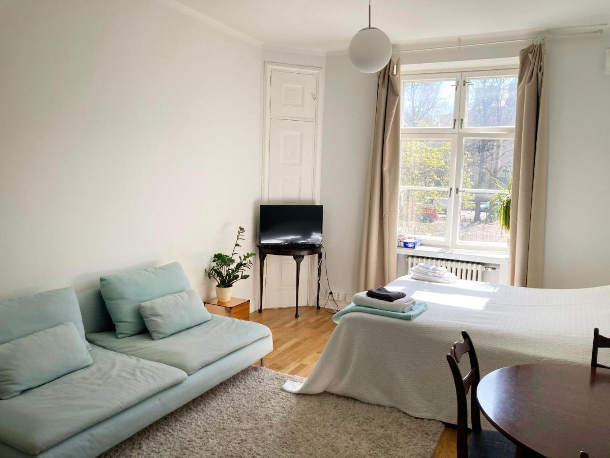 Bright One-Room Studio In The Heart Of Kallio ヘルシンキ エクステリア 写真